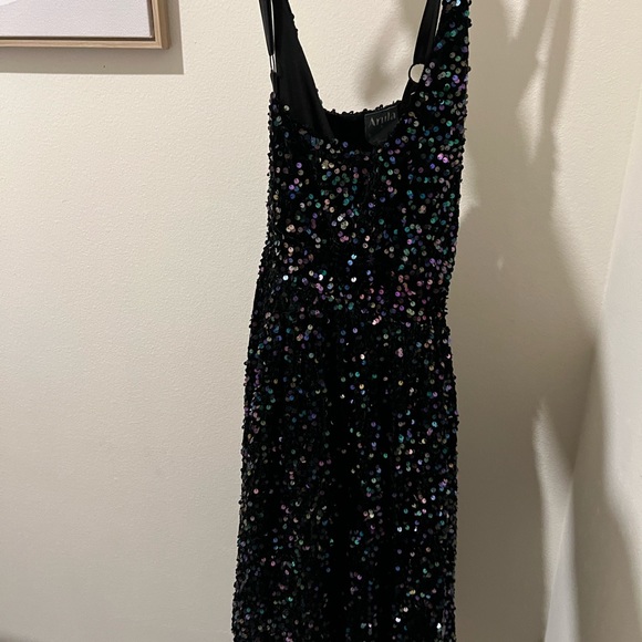Arula shimmery dress - Picture 4 of 4